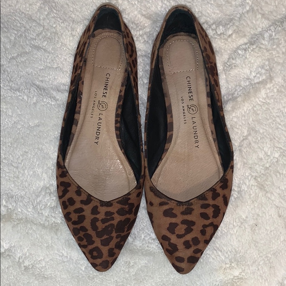 Cheetah/Leopard Pointed Toe Flats Chinese Laundry